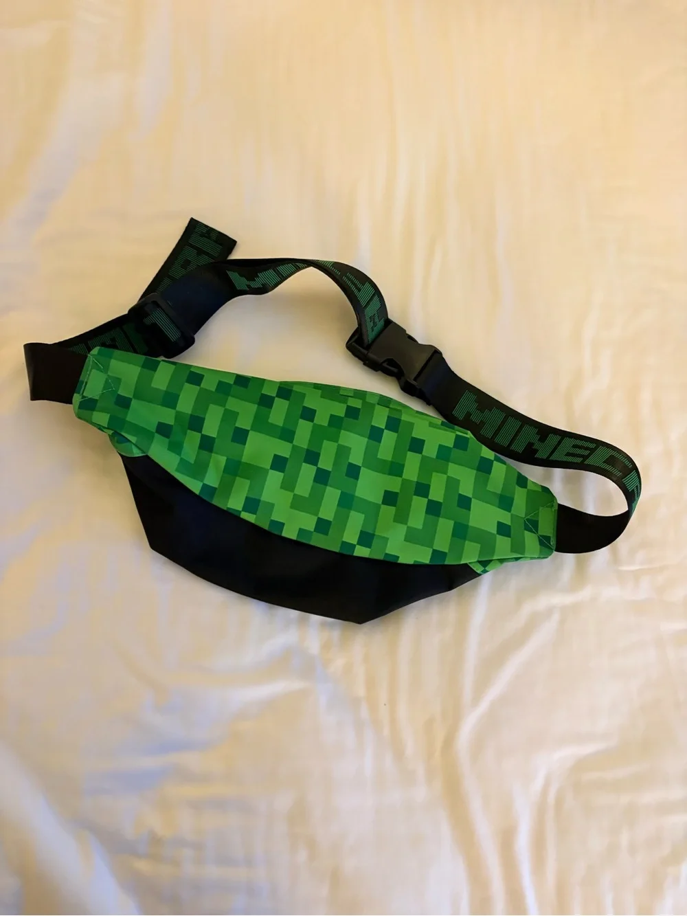 Minecraft Pixel Print Fanny Pack - Green